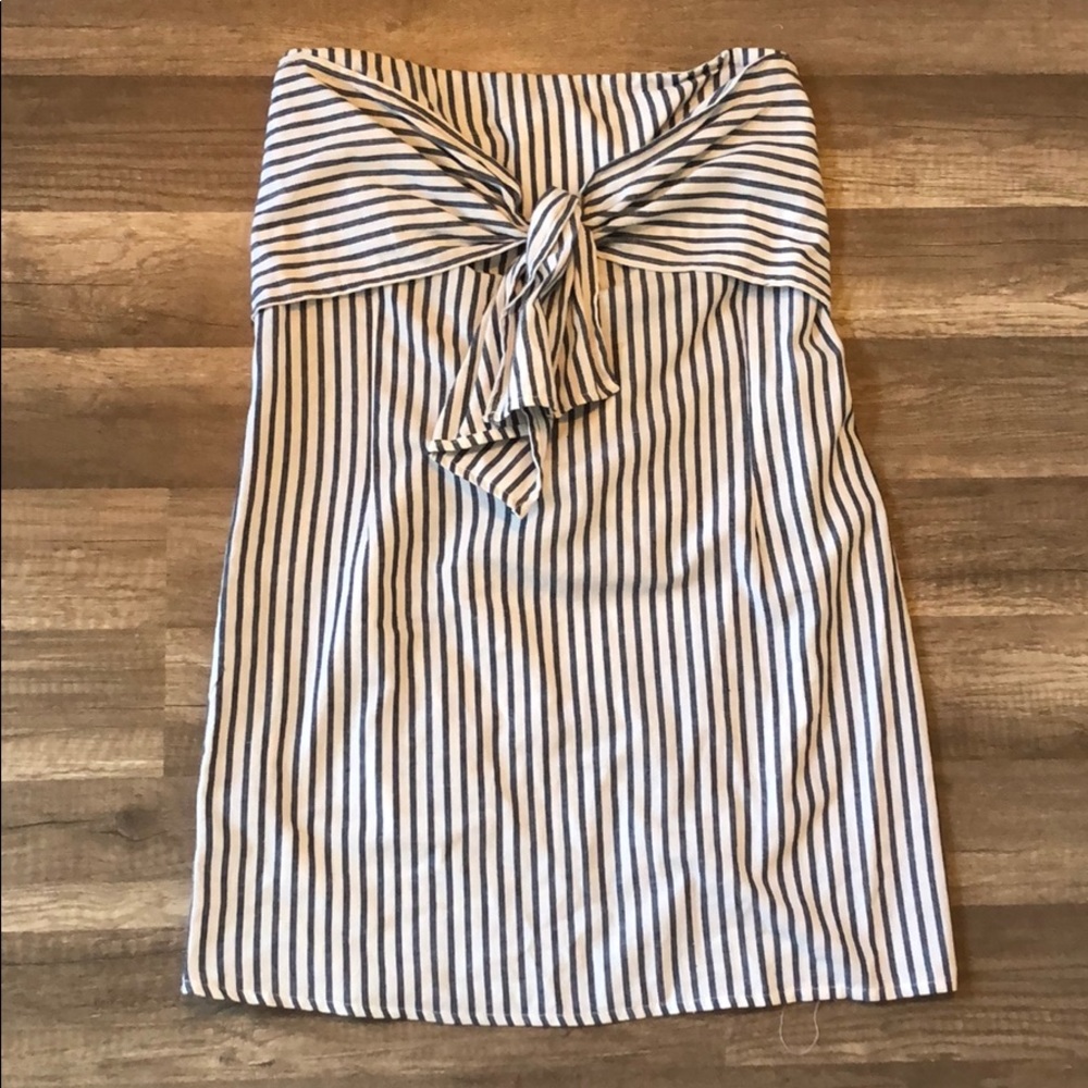 strapless dress